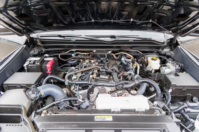 2025 Toyota TACOMA SR5 SR5