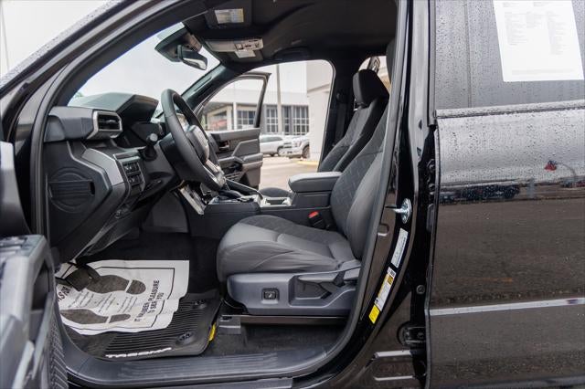 2025 Toyota TACOMA SR5 SR5