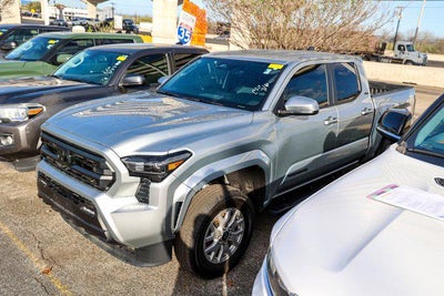 2025 Toyota TACOMA SR5 SR5