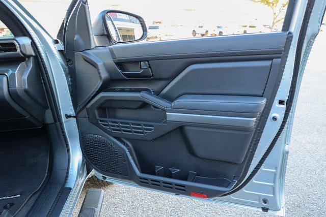 2025 Toyota TACOMA SR5 SR5