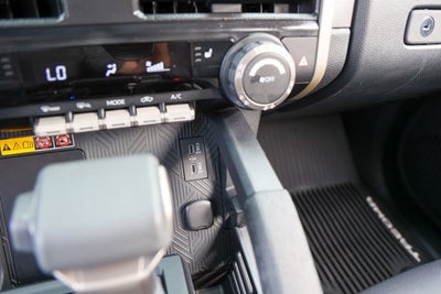 2025 Toyota TACOMA SR5 SR5