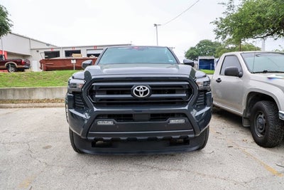 2025 Toyota Tacoma 4WD SR5