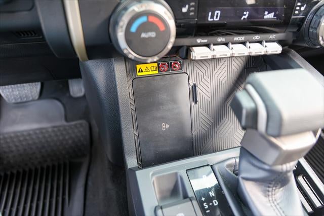 2025 Toyota TACOMA SR5 SR5