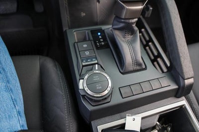 2025 Toyota TACOMA SR5 SR5