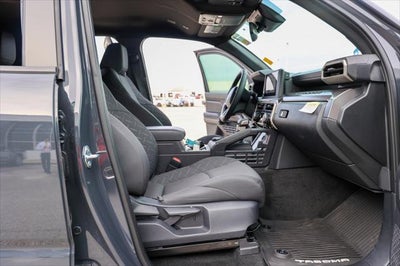 2025 Toyota TACOMA SR5 SR5