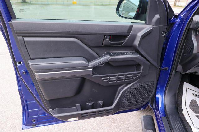 2025 Toyota TACOMA SR5 SR5