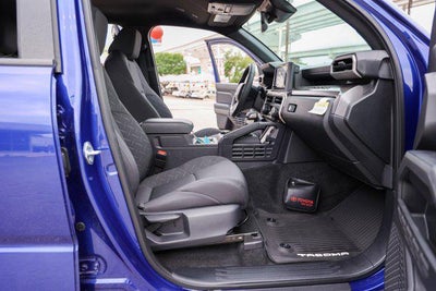 2025 Toyota TACOMA SR5 SR5