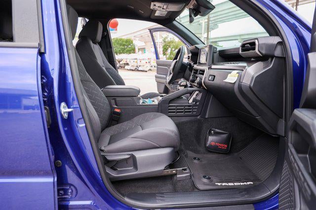 2025 Toyota TACOMA SR5 SR5