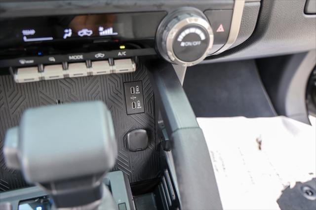 2025 Toyota TACOMA SR5 SR5