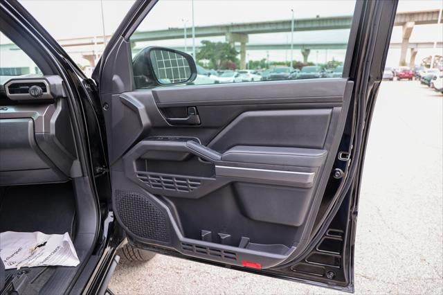 2025 Toyota TACOMA SR5 SR5
