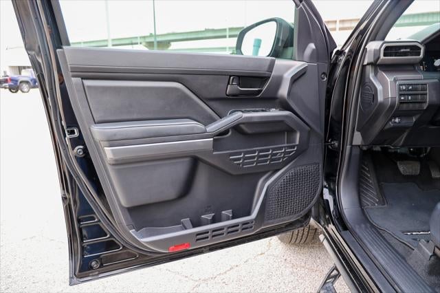 2025 Toyota TACOMA SR5 SR5