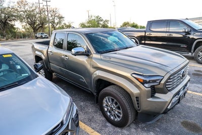 2025 Toyota Tacoma 4WD Limited Hybrid