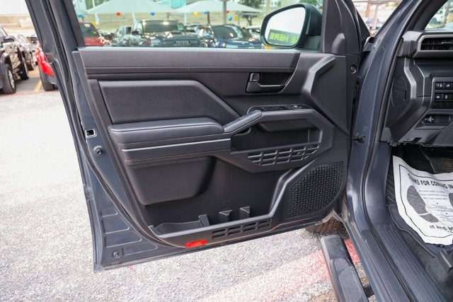 2025 Toyota Tacoma SR