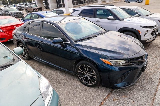 2018 Toyota CAMRY SE