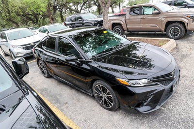 2018 Toyota Camry SE