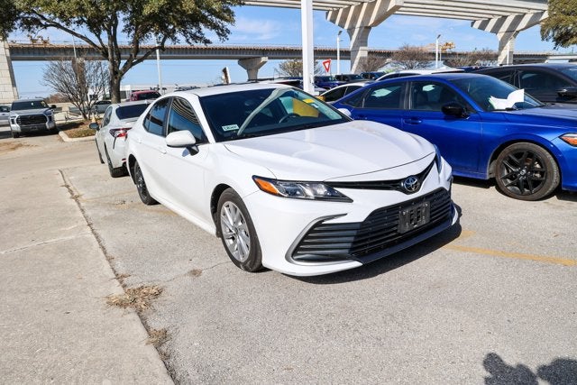 2023 Toyota CAMRY LE