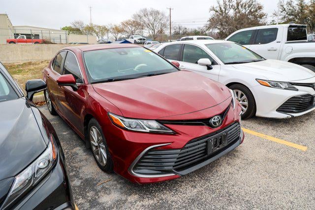 2022 Toyota CAMRY LE