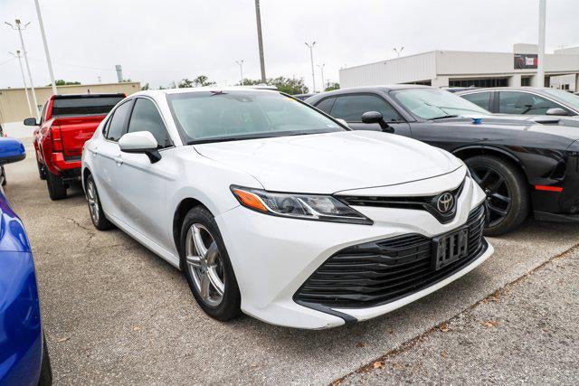 2020 Toyota CAMRY LE