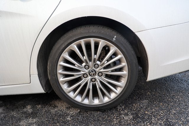 2021 Toyota AVALON Limited