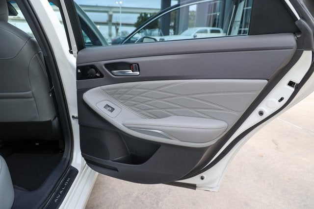 2021 Toyota AVALON Limited