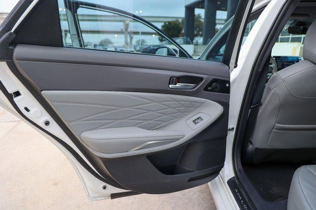 2021 Toyota AVALON Limited