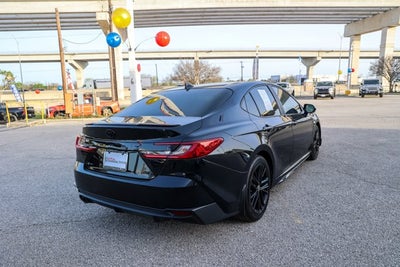 2025 Toyota CAMRY SE