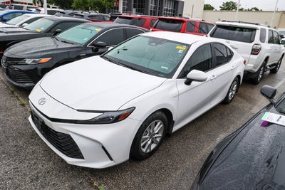 2025 Toyota CAMRY LE