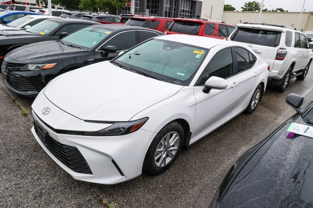2025 Toyota CAMRY LE