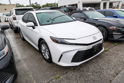 2025 Toyota CAMRY LE