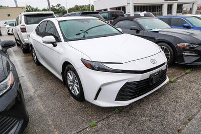 2025 Toyota CAMRY LE