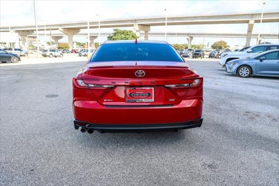 2025 Toyota Camry SE