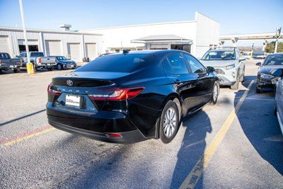 2025 Toyota CAMRY LE