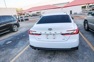 2025 Toyota Camry SE