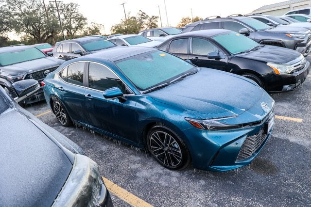 2025 Toyota CAMRY XLE