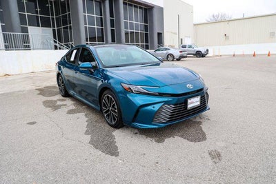 2025 Toyota CAMRY XLE