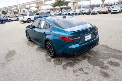 2025 Toyota CAMRY XLE