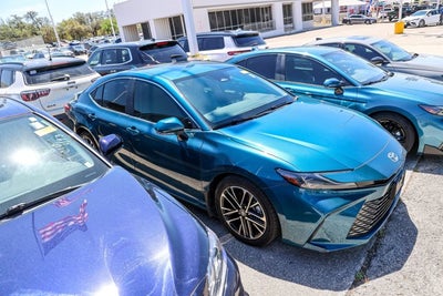 2025 Toyota CAMRY XLE