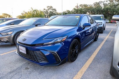 2025 Toyota Camry SE