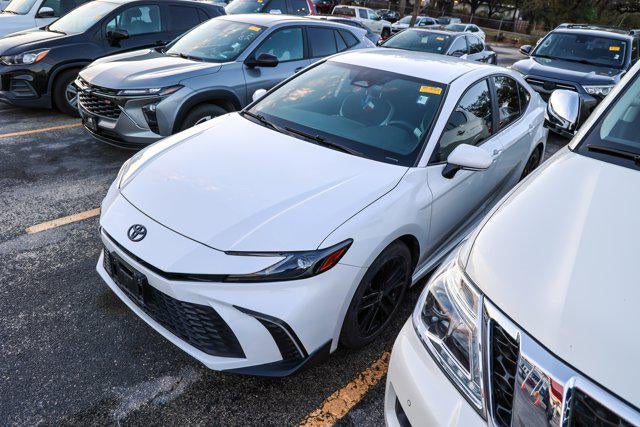 2025 Toyota CAMRY SE