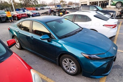 2025 Toyota CAMRY LE