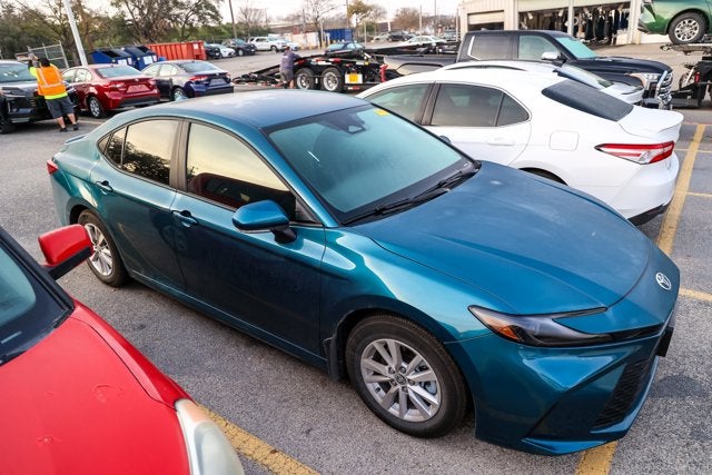 2025 Toyota CAMRY LE