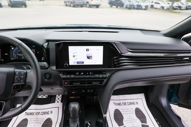 2025 Toyota CAMRY SE