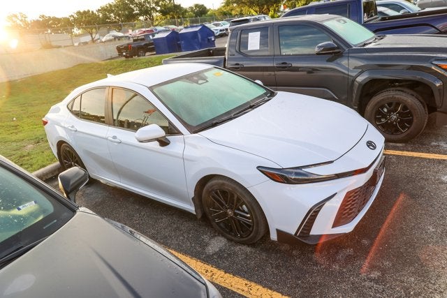 2025 Toyota Camry SE