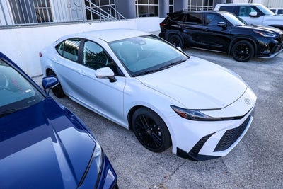 2025 Toyota Camry SE