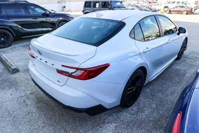 2025 Toyota Camry SE