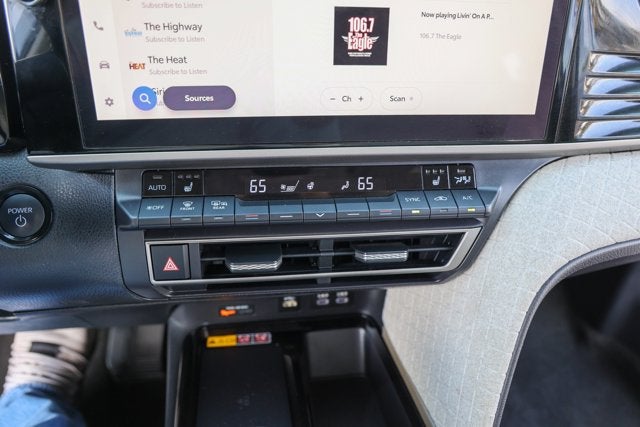 2025 Toyota CAMRY XLE