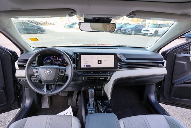 2025 Toyota CAMRY XLE