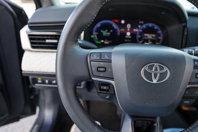 2025 Toyota CAMRY XLE