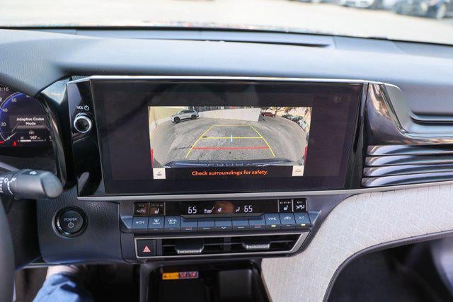 2025 Toyota CAMRY XLE