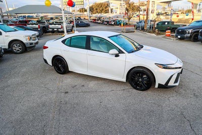 2025 Toyota CAMRY SE